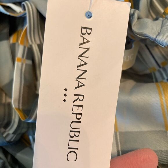 Banana Republic NWT ruffled front Plaid Sleeveless Women's Top great layering - Picture 10 of 10